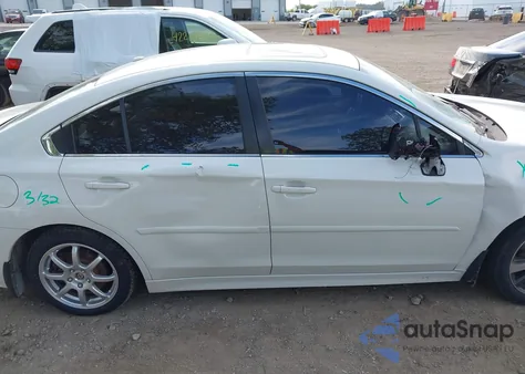 2015 Subaru Legacy 2.5I Limited из США, поврежденный, VIN 4S3BNAN60F3070375